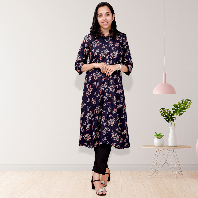 Aami feeling foil "a" line top - navy blue with floral foil print