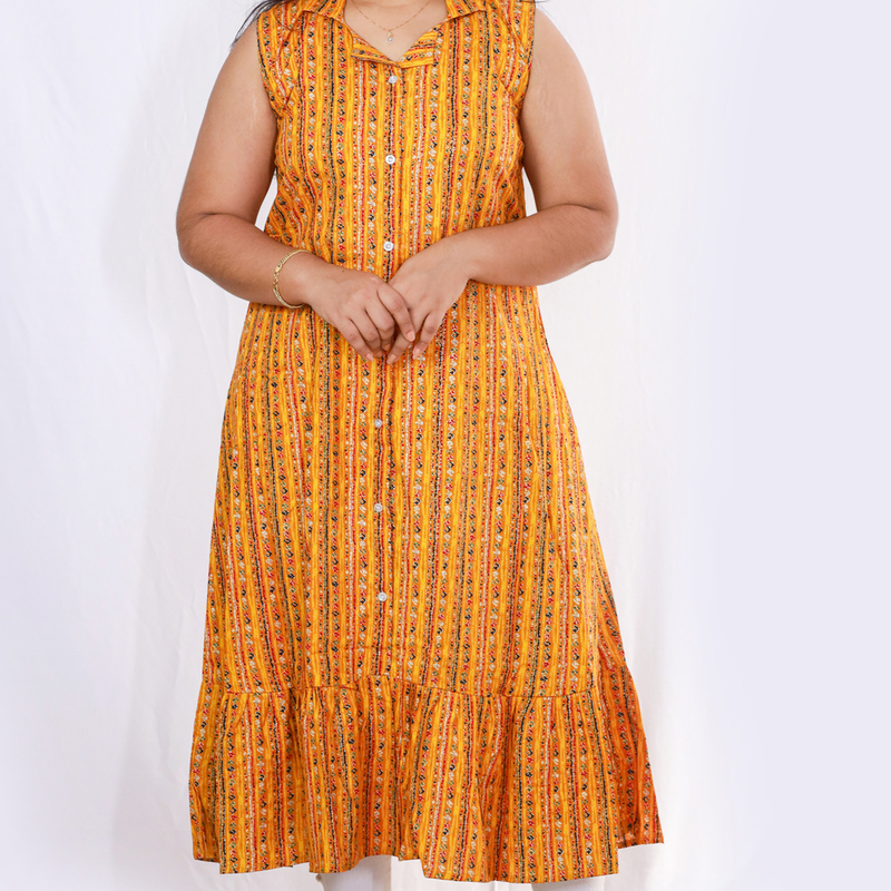 Angel feeling foil printed sleeveless A- line yellow striped top