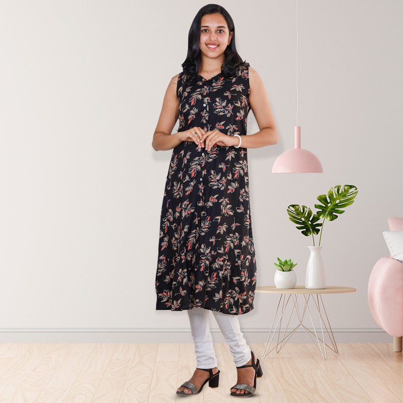 Angel feeling foil printed sleeveless A- line black with light floral top Angel feeling foil printed sleeveless A- line black with light floral top