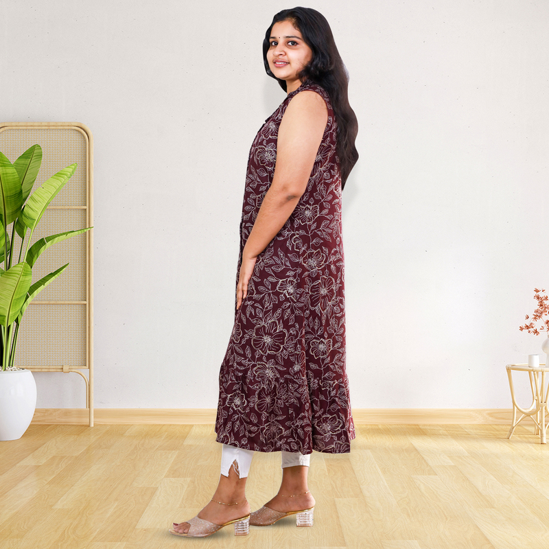 Angel feeling foil printed sleeveless A- line maroon floral top