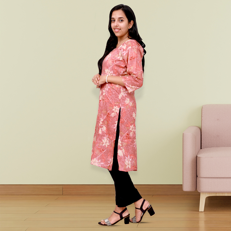Princess Feeling Foil Printed Side Slit Peach Floral Top Princess Feeling Foil Printed Side Slit Peach Floral Top